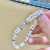 Новый популярный браслет с двойной пряжкой D и двойным рядом пресноводного жемчуга на браслете, сильный свет и незначительные дефекты, высокое качество, универсальность, доступная роскошь и высокий класс.