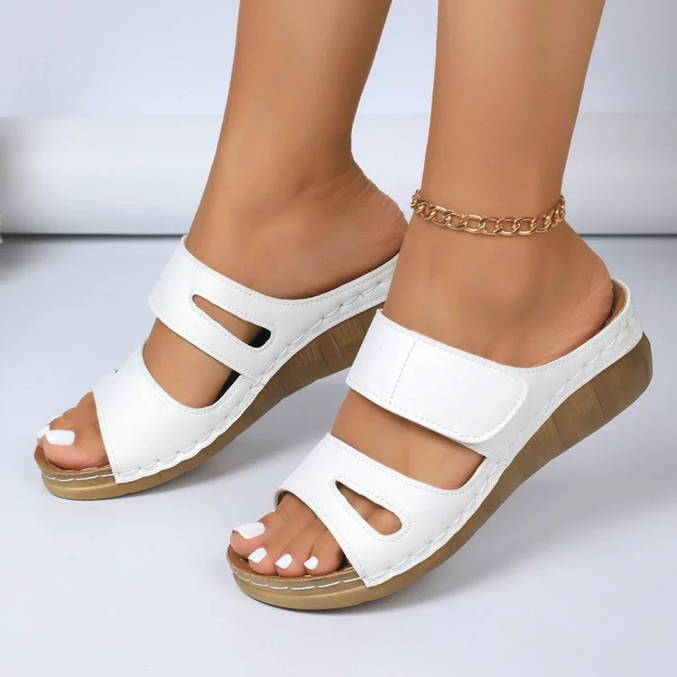 2025 Foreign Trade Fish Mouth Thick Sole Slope Heel Beach One-Size Large Size Multi-Color Simple Women's Summer Slippers Wear Slippers