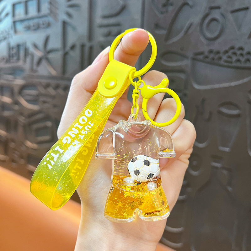 Amarillo-aceite ropa de fútbol colgante