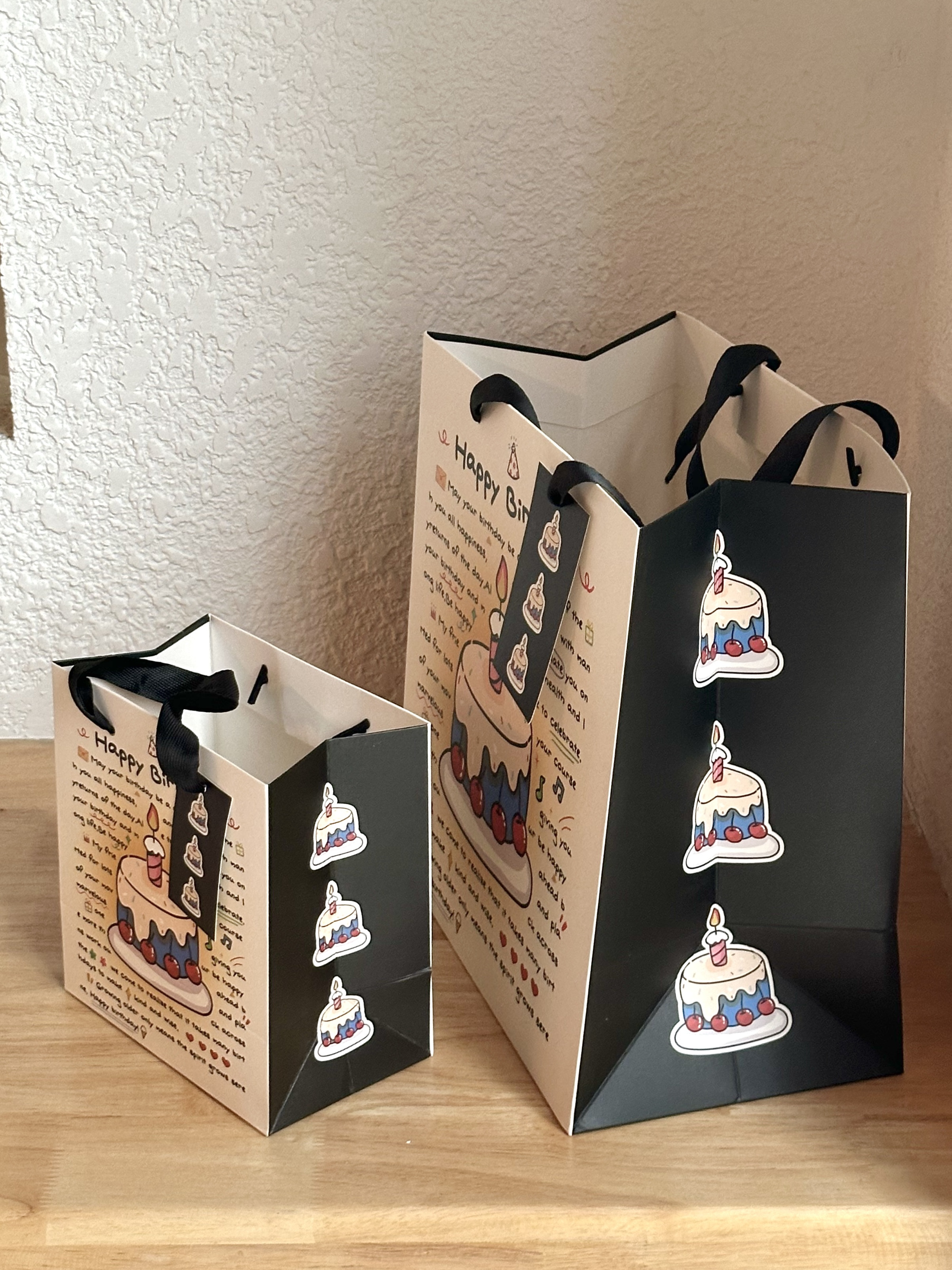 Ins bolsas de regalo de pastel de cumpleaños, bolsas de regalo grandes, bolsas de papel de mano, bolsas de almacenamiento de tarjetas blancas gruesas con tarjetas