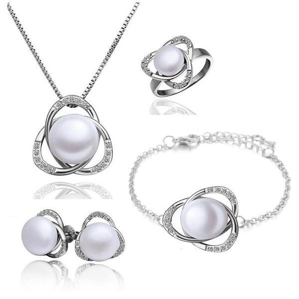 Silver four -piece set