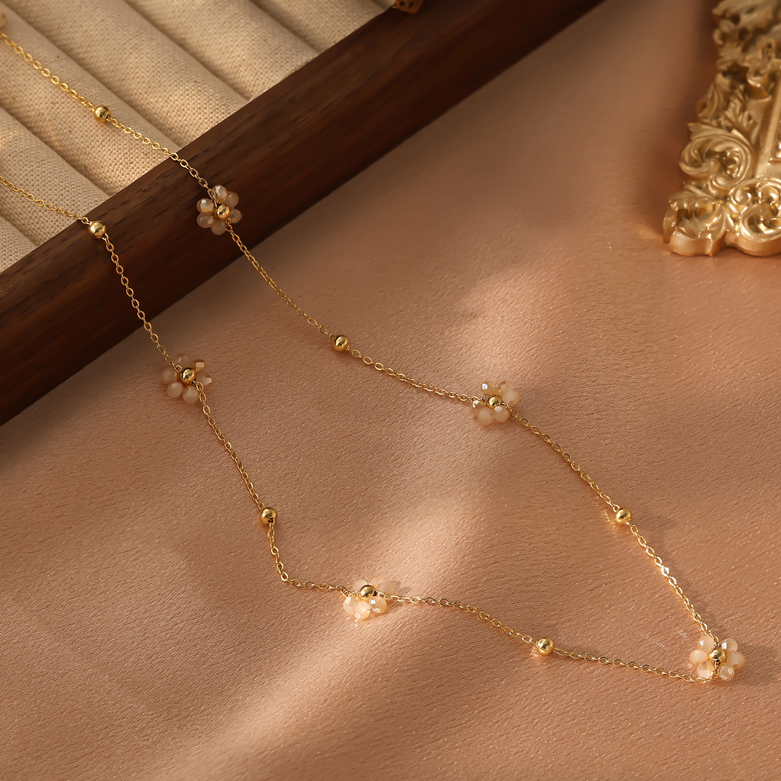 10g Weight Necklace Classification Titanium Steel Chain Material cable chain Chain Type 1 Piece Quantity Holiday, Daily Occasion Titanium Steel Material Flower Pattern All Seasons Season Women's Gender Plating Design Simple Style Style Wholesale Jewelry Simple Style Flower Titanium Steel Plating Necklace Cable Chain 4