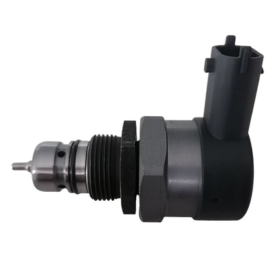 Oil pump, nozzle common rail pressure