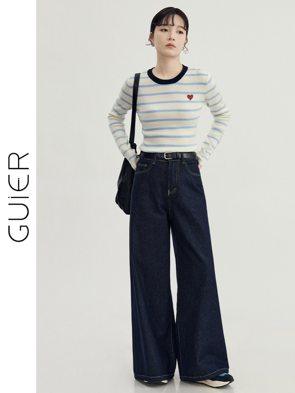 「GUIER」撞色条纹针织衫女春秋2025新款设计感爱心刺绣修身上衣|undefined