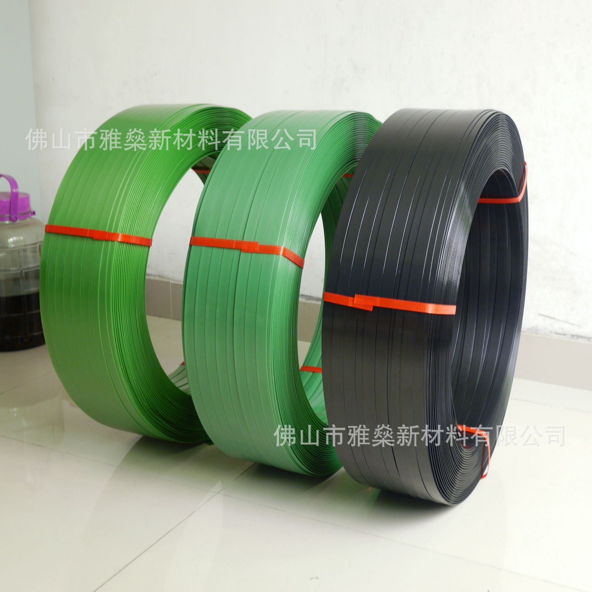 Gran venta al por mayor PET poliéster plástico correa de acero embalaje flejes correa de embalaje negro verde transparente suministro directo de fábrica