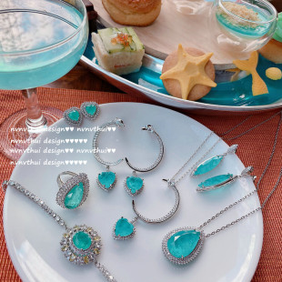�͹ź��{��ʯ���Ķ��� �18K���貲��ʯ��ȸ�G�W��������h��