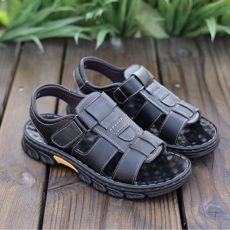 Dép sandal nam da bò hở ngón đi biển chống trượt — nâu, đen