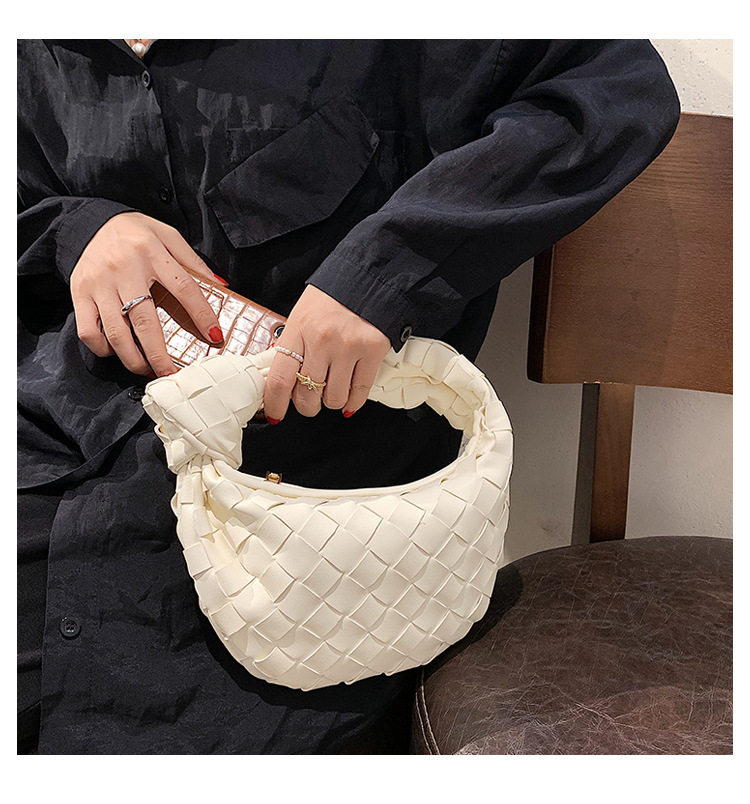 Solid Color Woven Knot Portable Croissant Bag Wholesale Nihaojewelry display picture 17