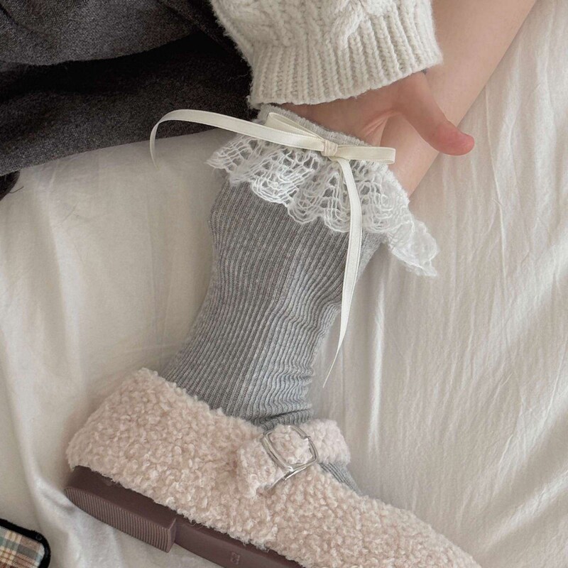 Super Nice, Beautiful and Chic Bow Sweater Jacket for Women 2025 Autumn New Loose, Lazy and Sweet Knitted Socks