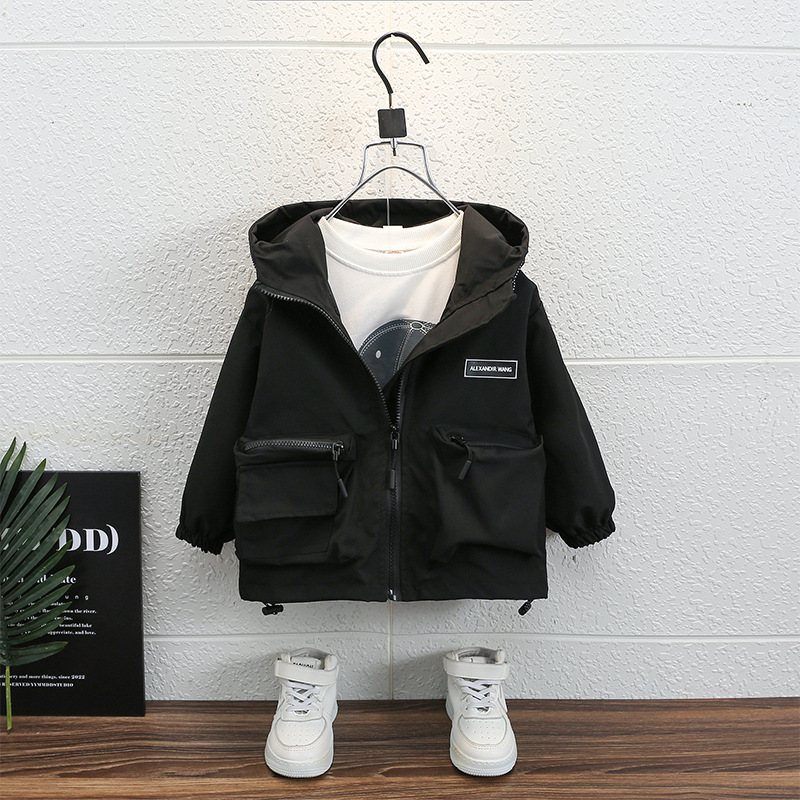 Windjacke mit großem Taschenetikett 2024 Frühlings- und Herbstsaison Neue koreanische Ausgabe Trendy Markenmantel für Kinder für Jungen_voghion.com