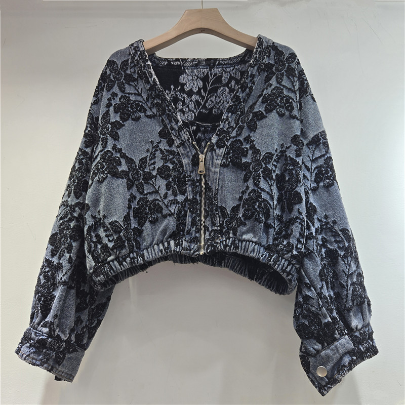 European Retro Jacquard Embroidered Patchwork Short Jacket for Women 2026 Early Spring Petite Fashion Casual Jacket Top