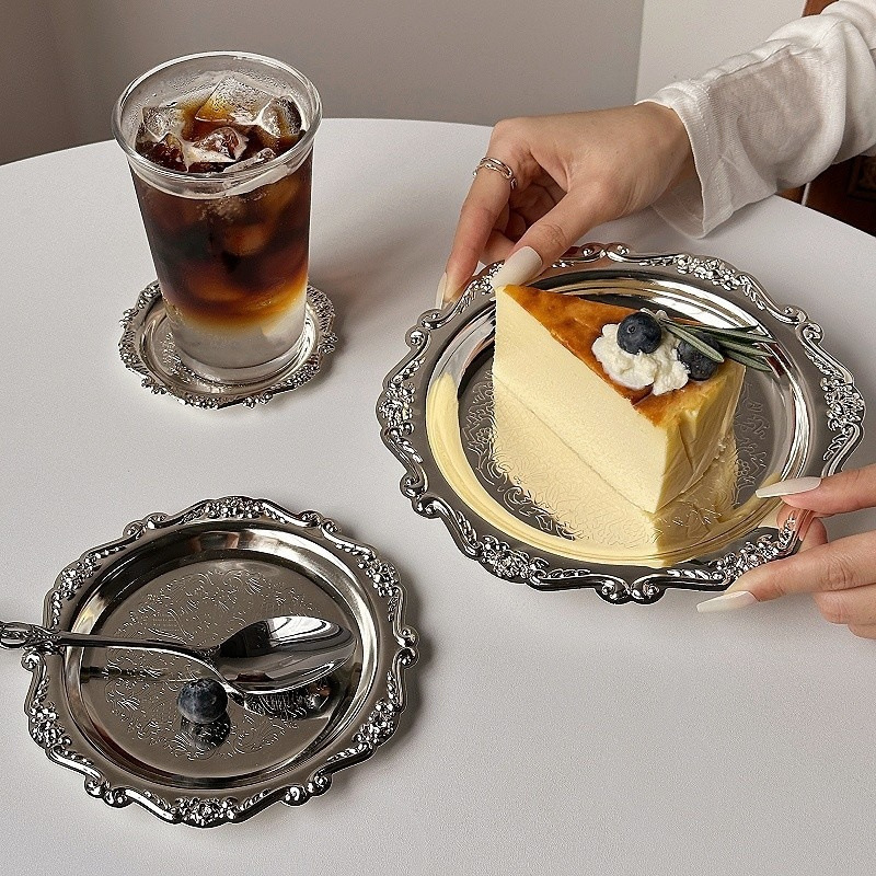 Ins Style Retro Palace Style Dessert Plate High-Value Carved Metal Tray Cake Plate Coaster Afternoon Tea Meal