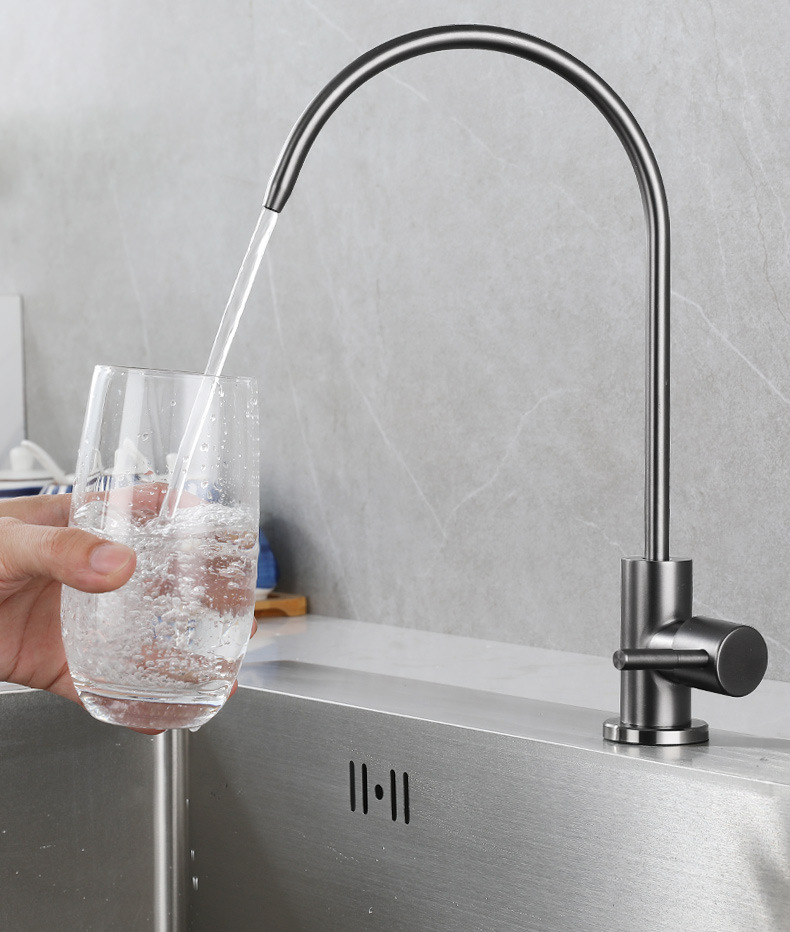 The sink is equipped with a 201 stainless steel gun gray water purifier faucet, a 4-point direct drinking water purifier, and a kitchen single-cooling pure water machine undefined
