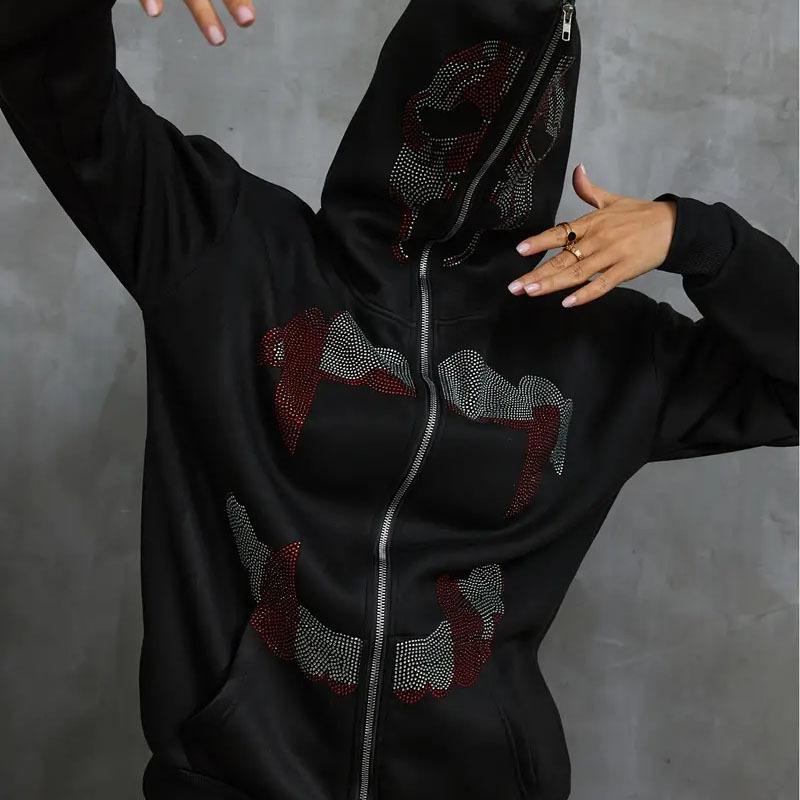 Women's Hooded Sweatshirt With Dark Print And Fleece Lining_voghion.com