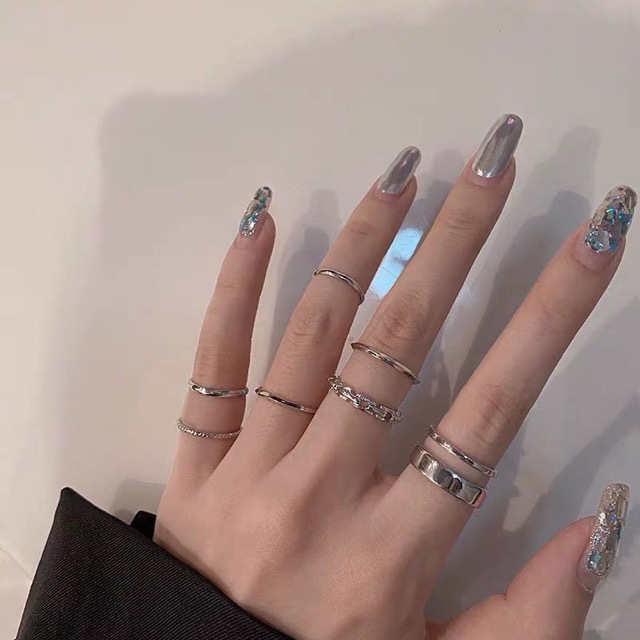 Moda anillo de siete piezas hembra ins estilo frío nicho anillo conjunto traje simple hip hop retro anillo liso