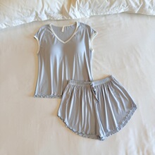 �ļ�����ɼ���˯��Ů���؉|�Ըм�ɫ����ľ��߅�Ҿӷ�����