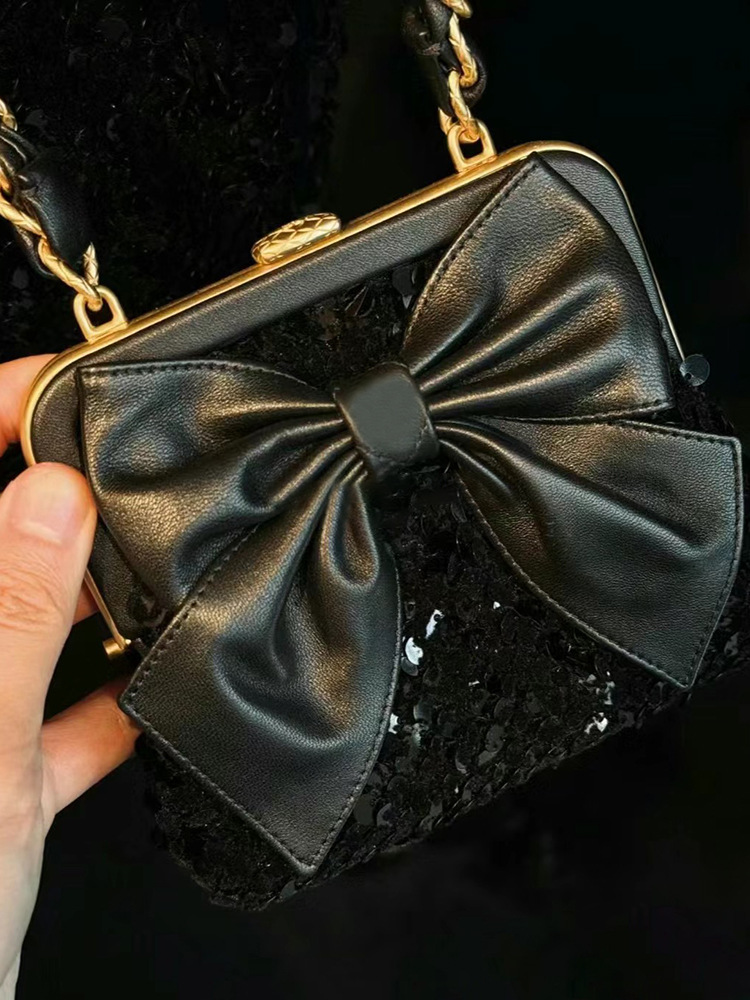 Piccola borsa a tracolla a mano con tracolla singola, design di nicchia, nuova borsa a tracolla da donna con catena, fibbia, oro, alla moda_voghion.com