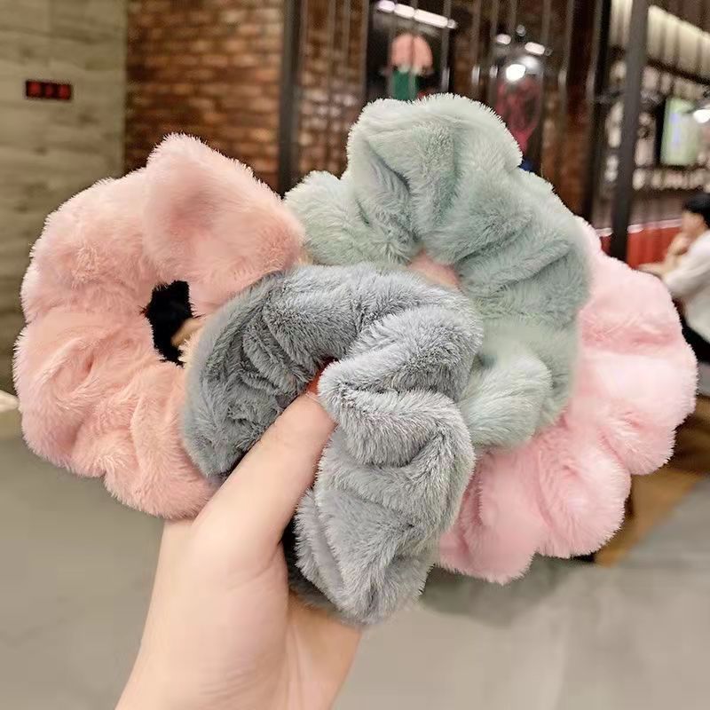 Otoño y invierno nueva correa de cabello de mujer lindo peluche intestino grueso anillo cabello Teddyjk adornos de cabello coreano cabeza cuerda al por mayor