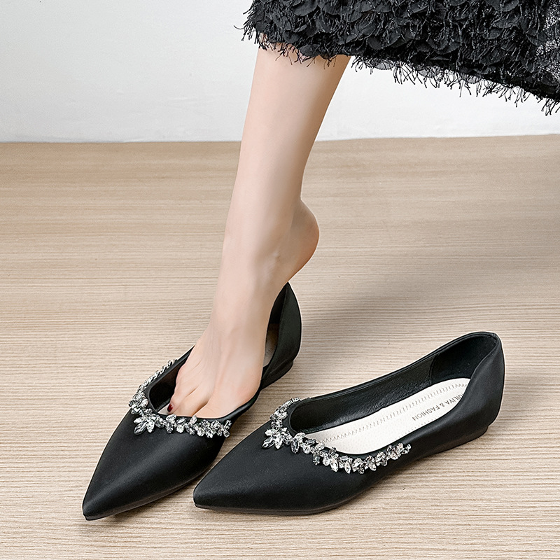Flat Flats for Women Summer 2025 New Style Rhinestone Soft Bottom Fairy Shoes Boat Shoes Pointed Toe Flats Women's Flats Heel Bridal Shoes