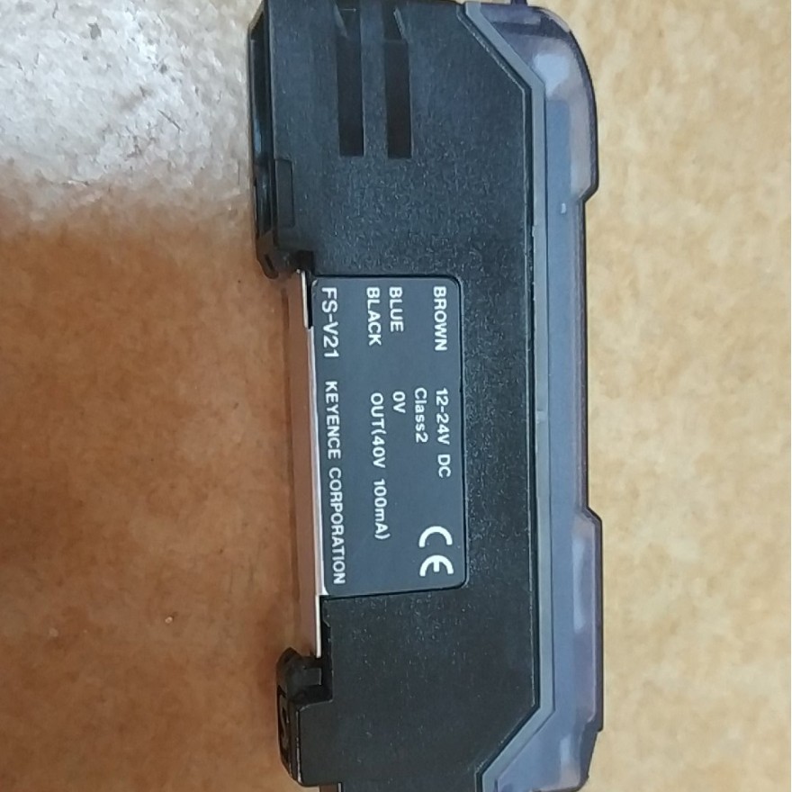 FS-V21   日本基恩士  放大器   全新原装正品