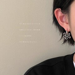 镂空花朵耳钉日常精致气质耳扣小众独特漂亮耳环2025新款爆款耳饰