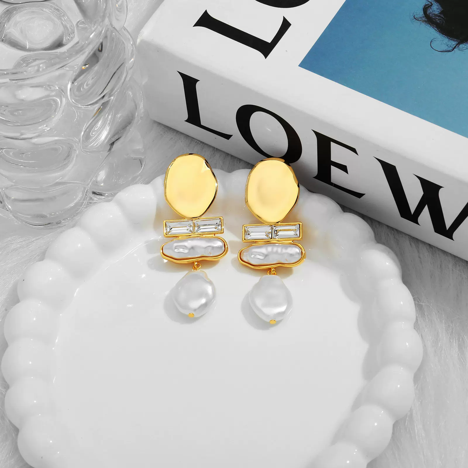 亚马逊专供珍珠耳钉澳白秋冬饰品仿巴洛克珍珠耳钉珍珠轻奢女耳饰