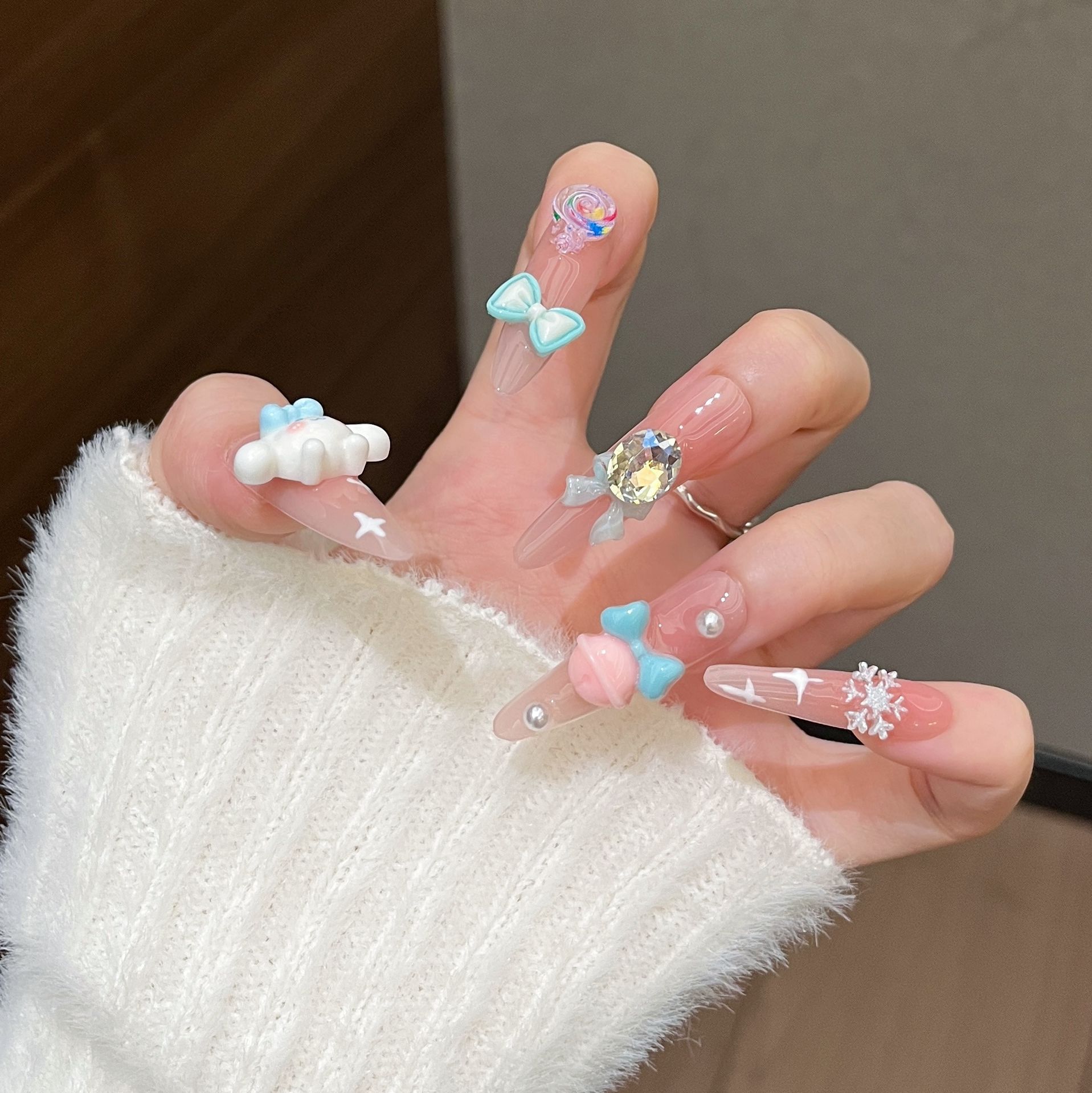 Caricatura hecha a mano para usar un parche de uñas de uñas parches de uñas falsas perro fino 4.0 estudiante de uñas arco