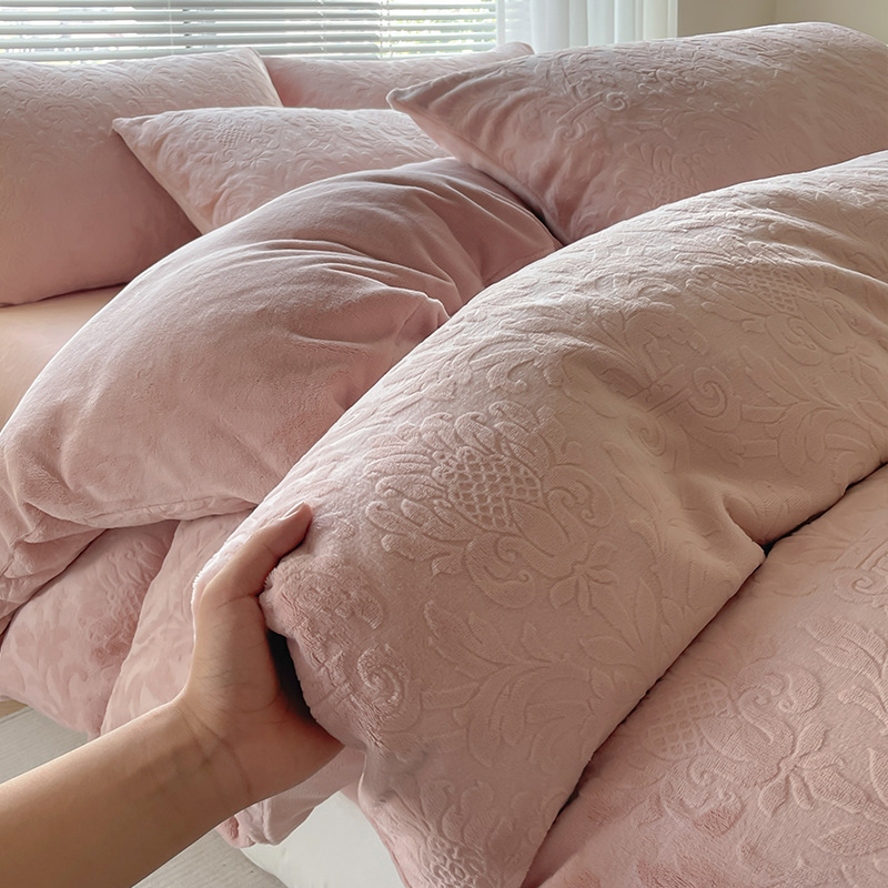 Leche de invierno cama de cuatro piezas set2025 nuevo invierno premium sensación de engrosamiento flange sábanas de coral cubierta