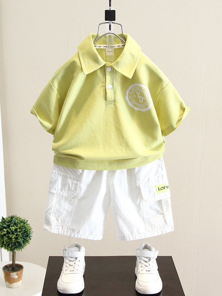 7212 Traje de verano para niños 2025 nuevo estilo hermoso traje delgado para niños camisa polo de manga corta bebé estilo occidental verano