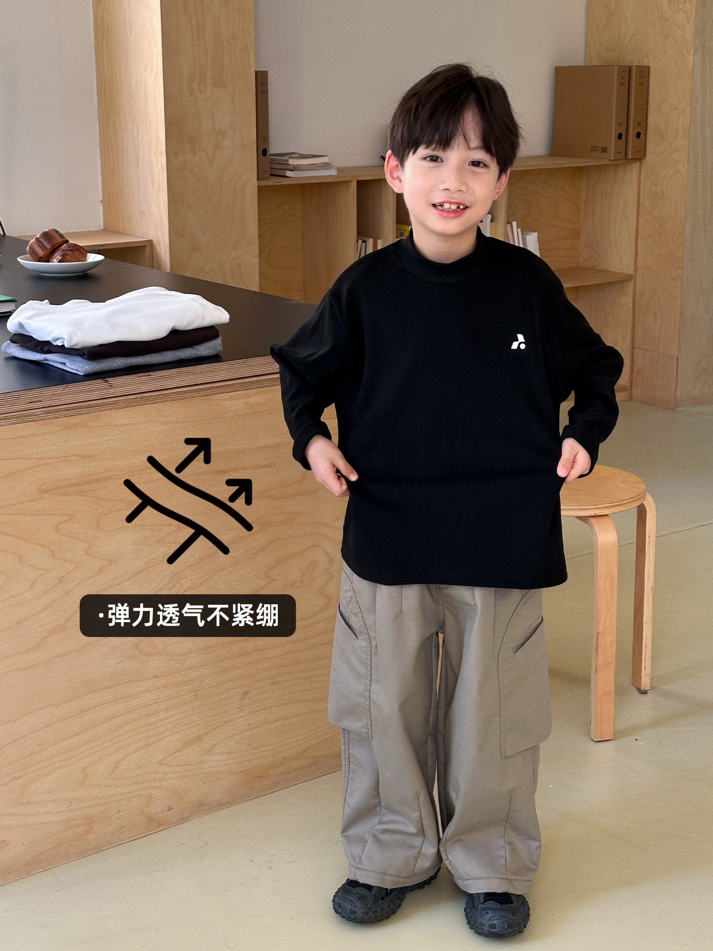 Niños con camiseta de camiseta de camiseta de manga larga de terciopelo para niños de mediano tamaño otoño y invierno con cuello grueso de media altura para mantener el calor dentro de la t