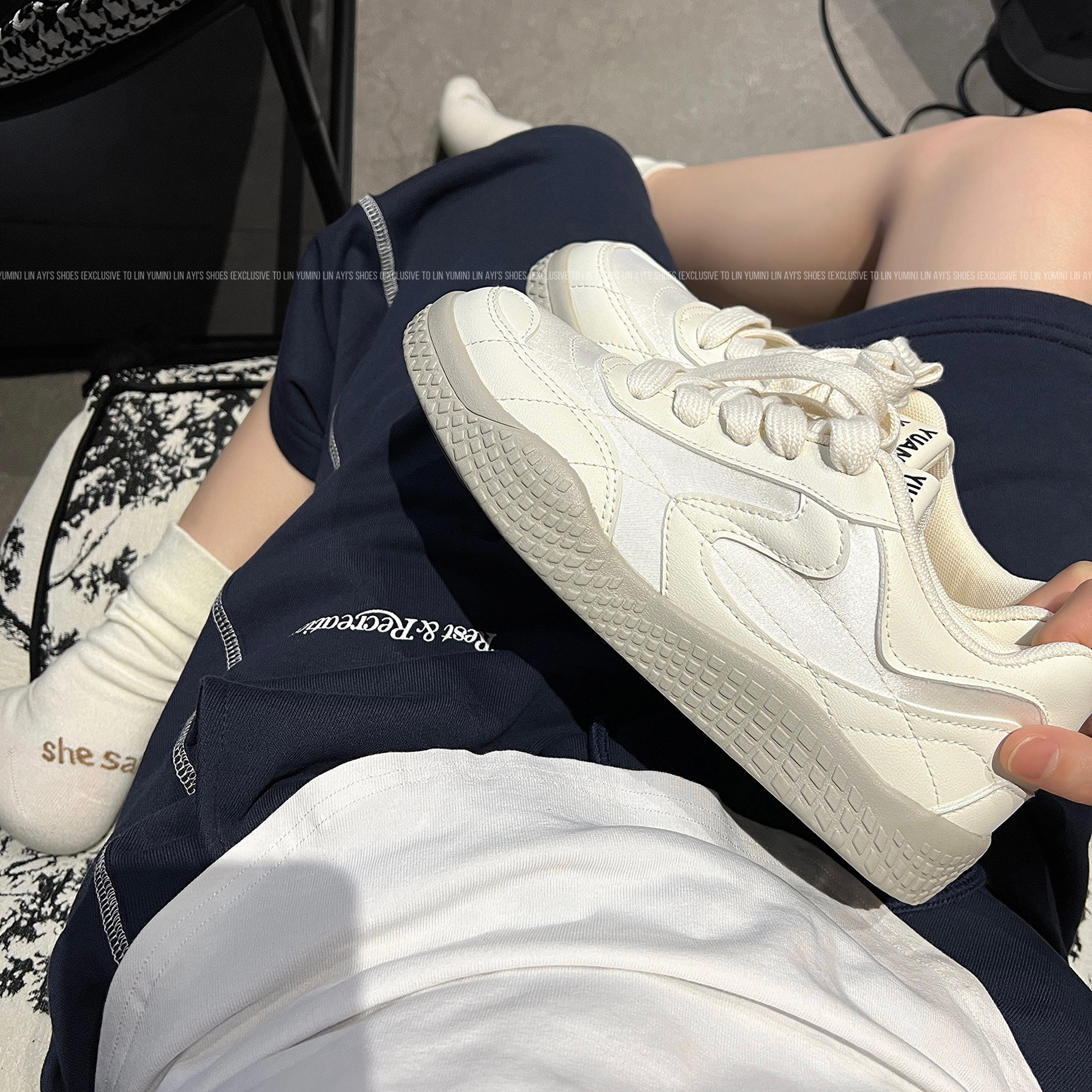 Lin Ayi2025 nuevo nicho de moda zapatos de skate casuales de color de mujer retro zapatos planos ligeros zapatos de moda de mujer
