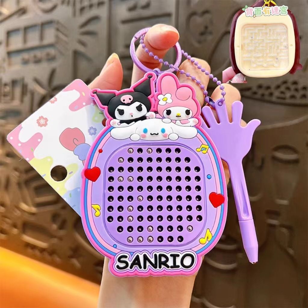 Dibujos animados creativos Sanrio magnético bola de acero tablero de dibujo mochila colgante descompresión tablero de dibujo magnético laberinto juguete al por mayor