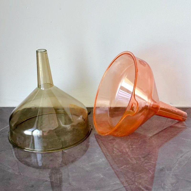 食品級の油を注ぐ神器の各種の漏斗のツールの台所の大口径の透明な厚い酒の漏斗の家庭の新型|undefined