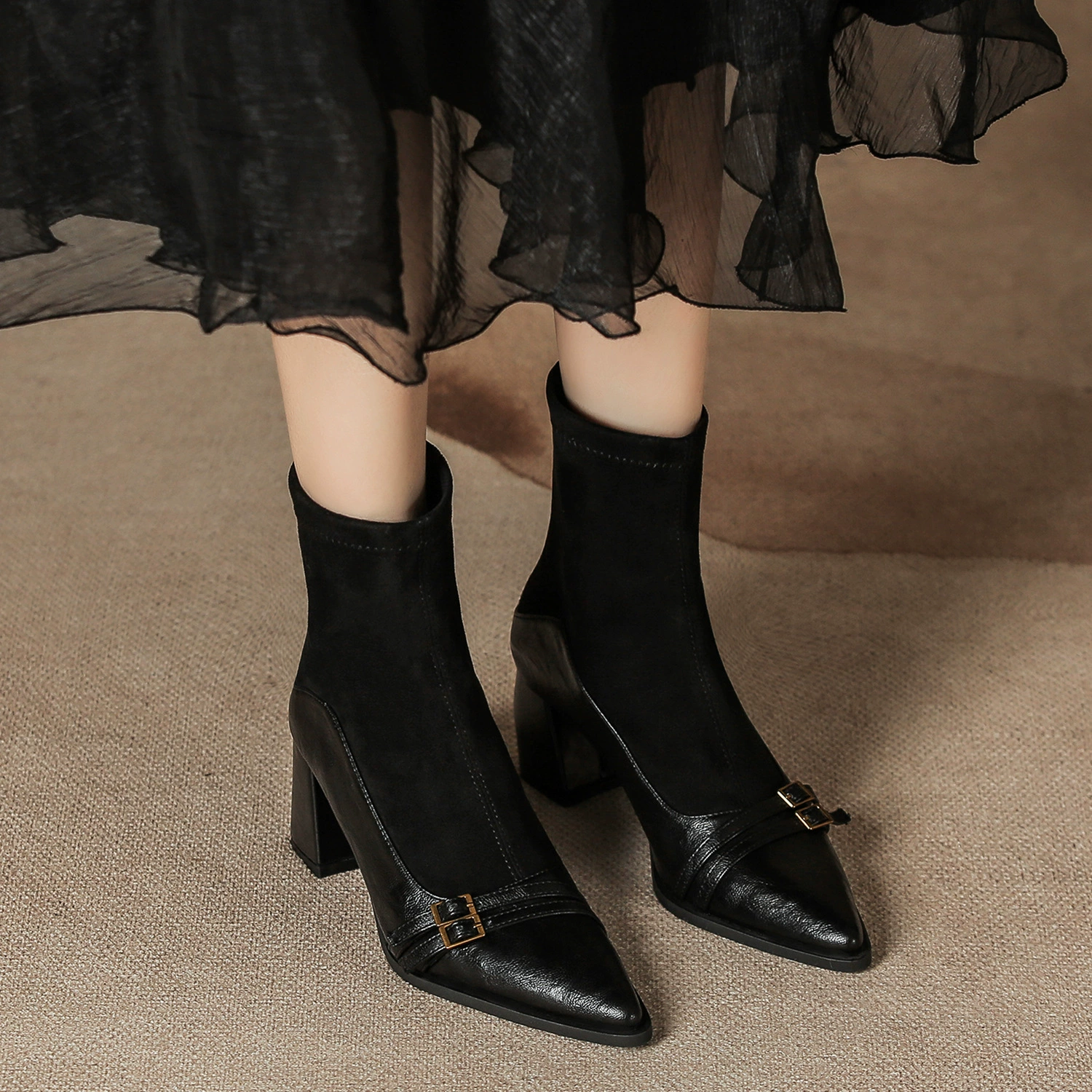 Новые осенне-зимние женские ботинки в стиле французского ретро с толстым каблуком, заостренным носком, ремешками-пряжками в стиле челси, зимние женские ботинки, эластичные ботинки.