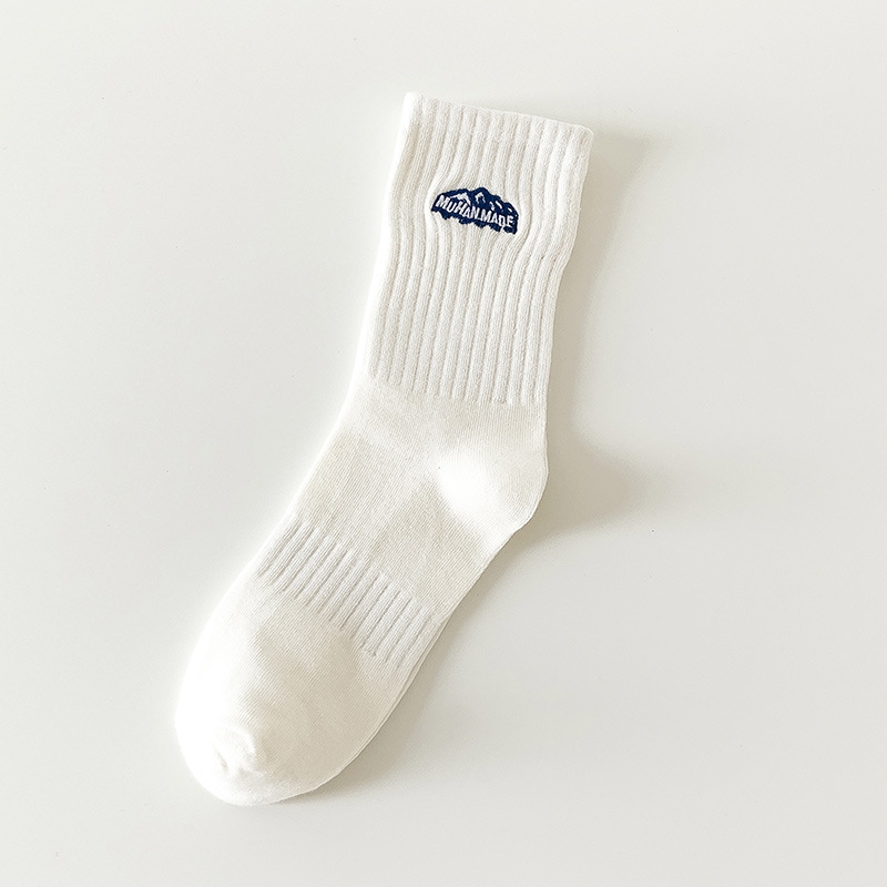 Kleedungsaccessoiren Snow Mountain Broderien Hierscht a Wanter Unisex Mëttelröhre Socken Net Rout Trend Déck Linn All Match Koppel Wäiss Sportsocken_voghion.com