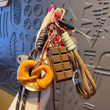 创意miu系仿真碱水面包手绳钥匙扣挂件情侣包包钥匙链小挂饰批发