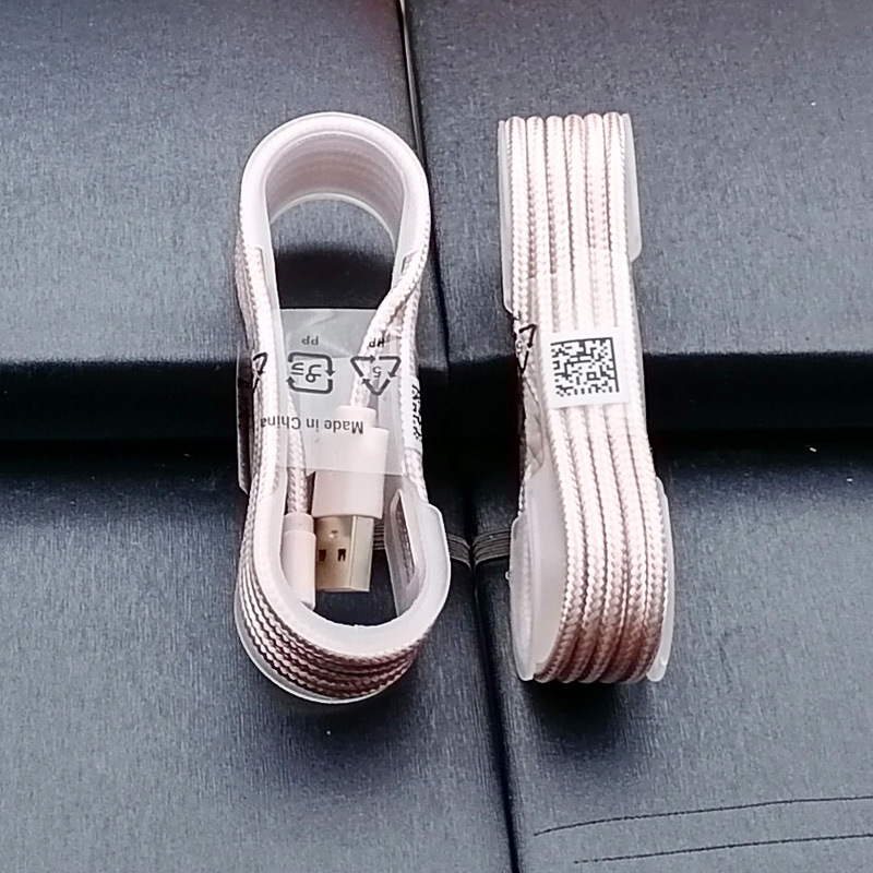 I1414 en forma de huevo 1,5 cable de datos cable de carga cargador teléfono móvil periférico Yiwu 2 yuanes dos yuanes Tienda Al Por Mayor