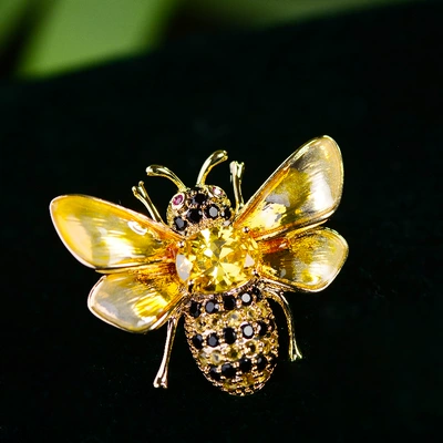 Yaxa sancaqları Zircon Brooch Elegant Creative