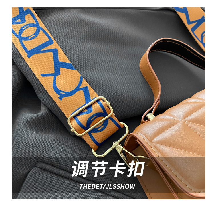 A stylish and simple diamond-shaped small square bag for the autumn and winter of 2024, featuring a solid color and a trendy single-shoulder bag for women undefined