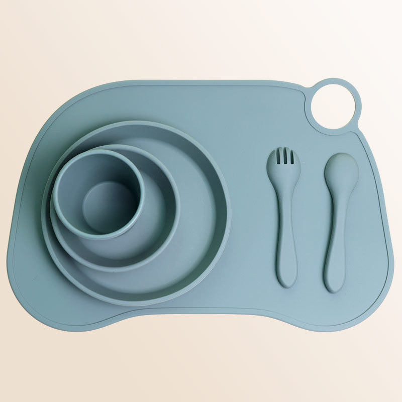 Comida para bebés vajilla traje de aprendizaje suplemento alimenticio de cinco piezas de silicona de grado alimenticio seguridad garantizada niños lechón diseño