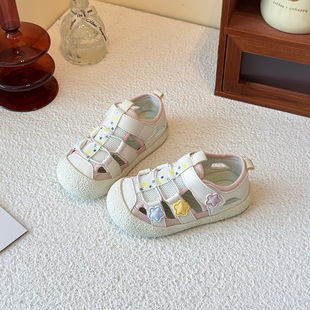 Children's Frosted Bottom Baotou Anti-kick Cute Cartoon Pendant Hollow Small Sandals 2025 Summer Girls Beach Shoes