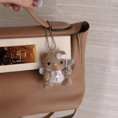 中古哈喽kt黑皮包包挂件hellokitty高级感书包背包毛绒公仔小饰品