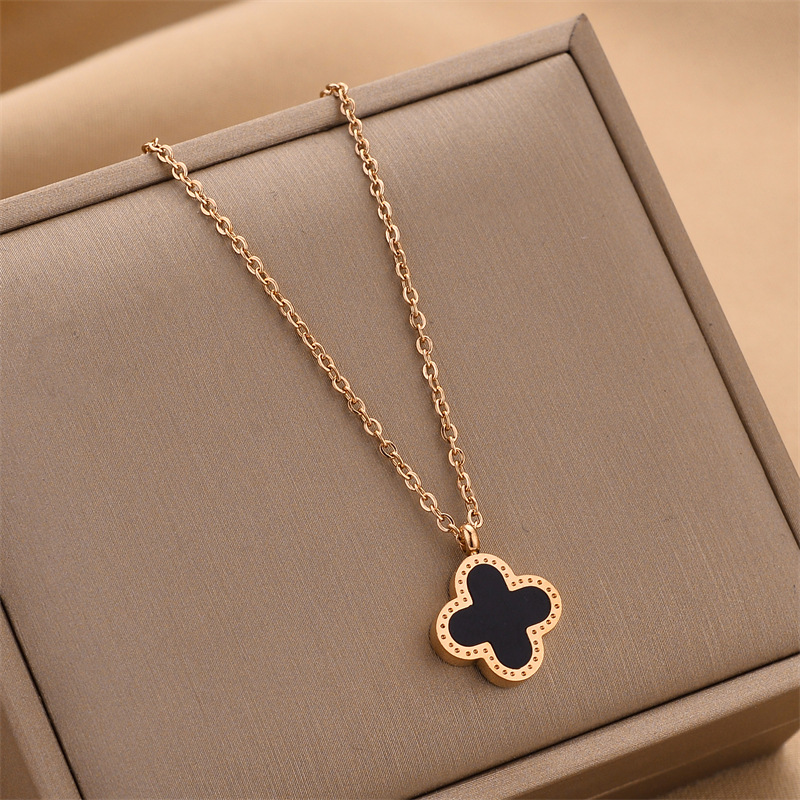 Fashion Four Leaf Clover Titanium Steel Enamel Necklace 1 Piece