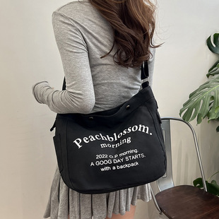 ��ĸ��������Ů�r���¿���e���ذ��W�����n������б���ُ���