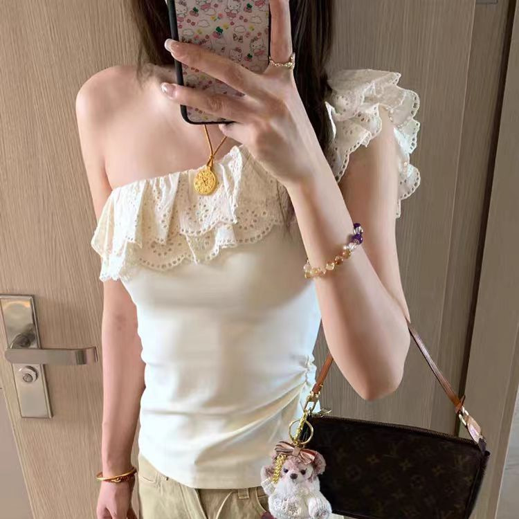 Jianmanni French-Style Lace Ruffle Asymmetrical Neckline Off-Shoulder T-Shirt for Women, Pure and Sexy, Slim Fit, Versatile Top for Summer