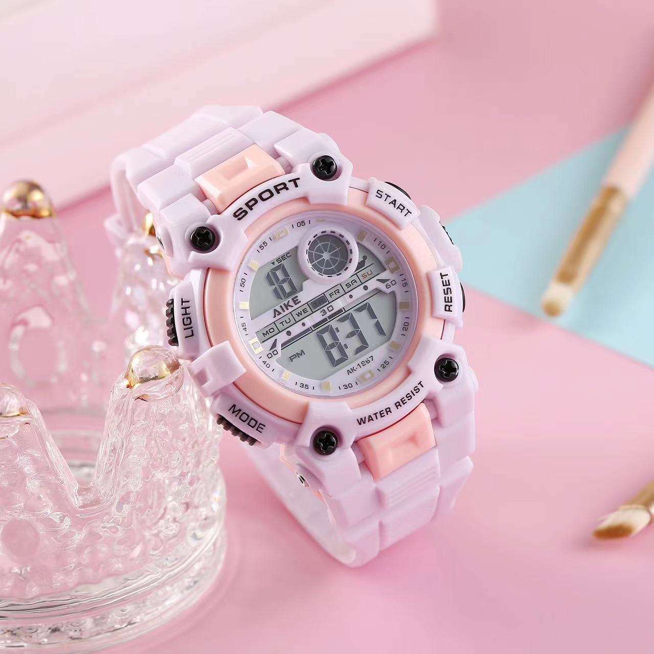 AIKE1979 color caramelo simple estudiante reloj deportivo impermeable jalea reloj electrónico cultural y creativo reloj de embalaje independiente