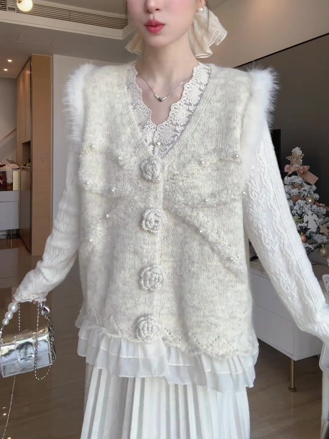 Three dimensional knitted winter lace vest with bow sleevless