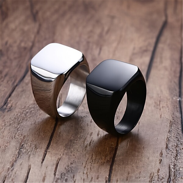 black glossy square ring