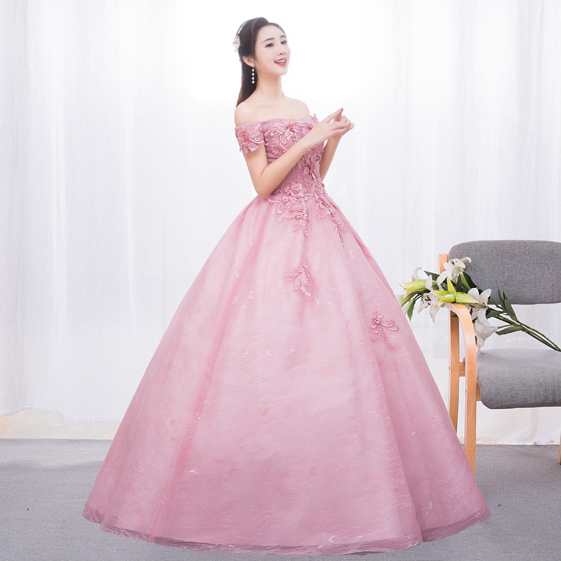 Nuevo estilo de vestido largo de verano para estudiantes, elegante vestido de actuación para canto en solista, versión coreana, efecto adelgazante, ideal para presentaciones. image 2