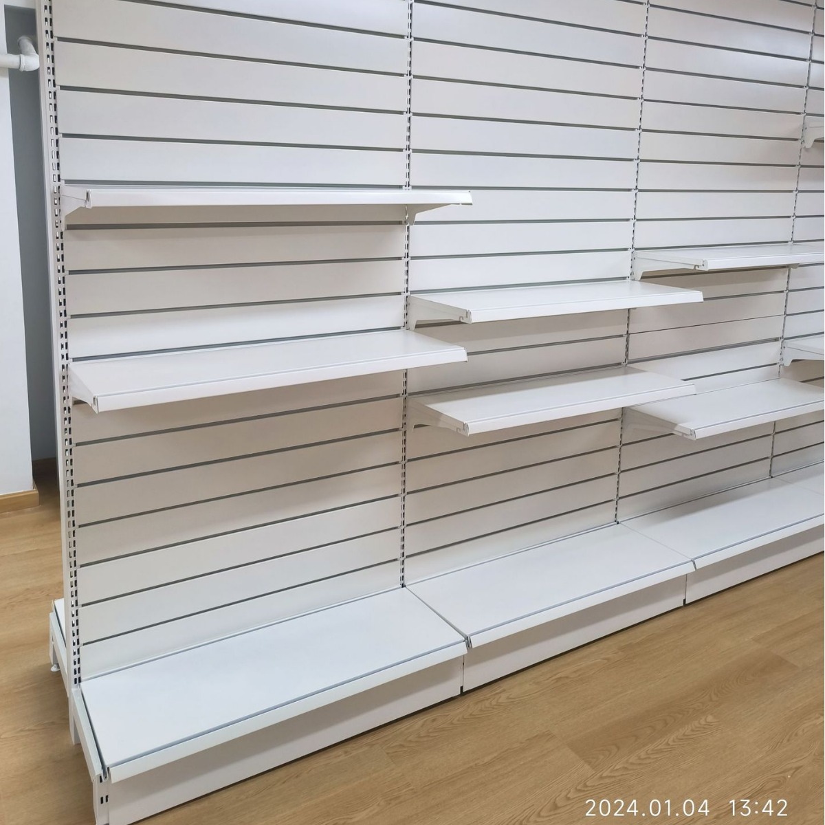 【样品展示架】洞板孔板货架 办公文具五金件饰品产品样品展示架